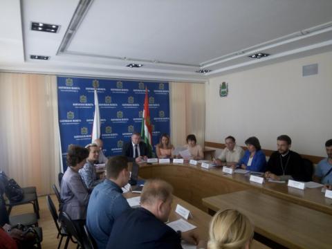 Оргкомитет в правительстве Калужской области по вопросам проведения XII Международной выставки-ярмарки "Мир и Клир" Оргкомитет в правительстве Калужской области по вопросам проведения XII Международной выставки-ярмарки "Мир и Клир"